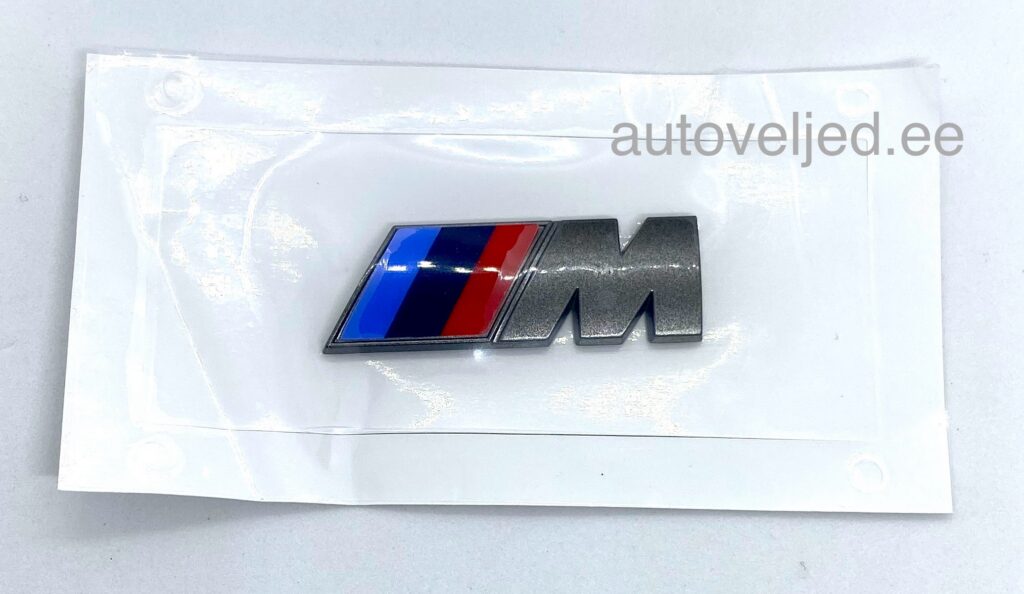 M Emleem Steel Gray 45x15mm