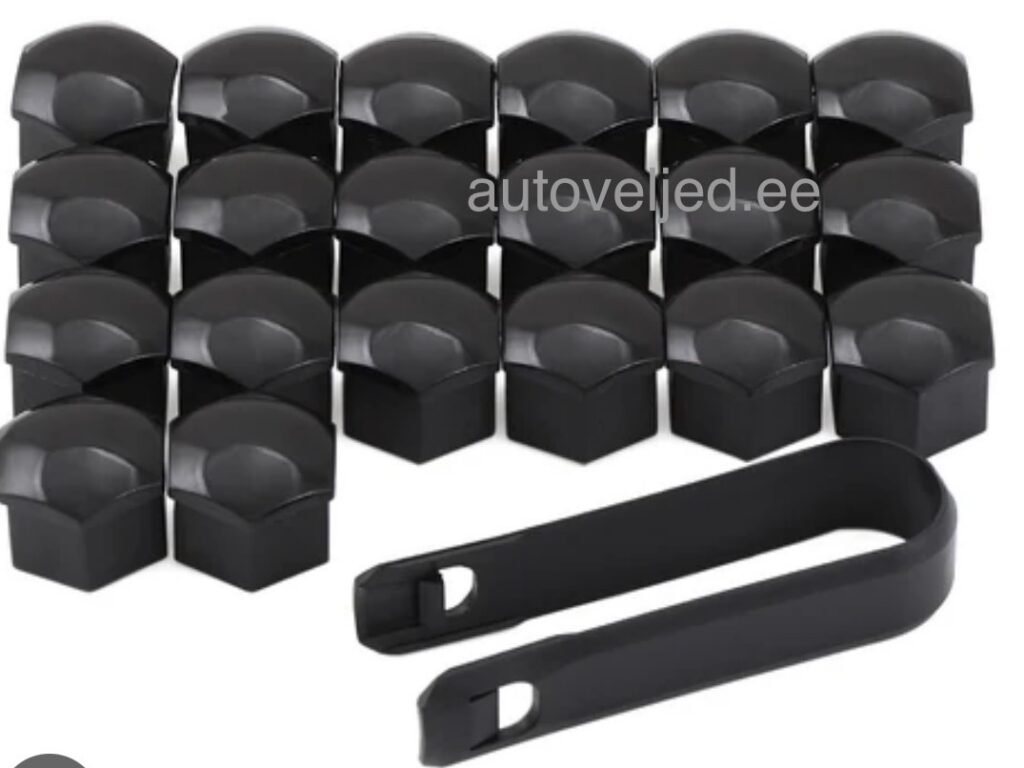 Caps Black 17